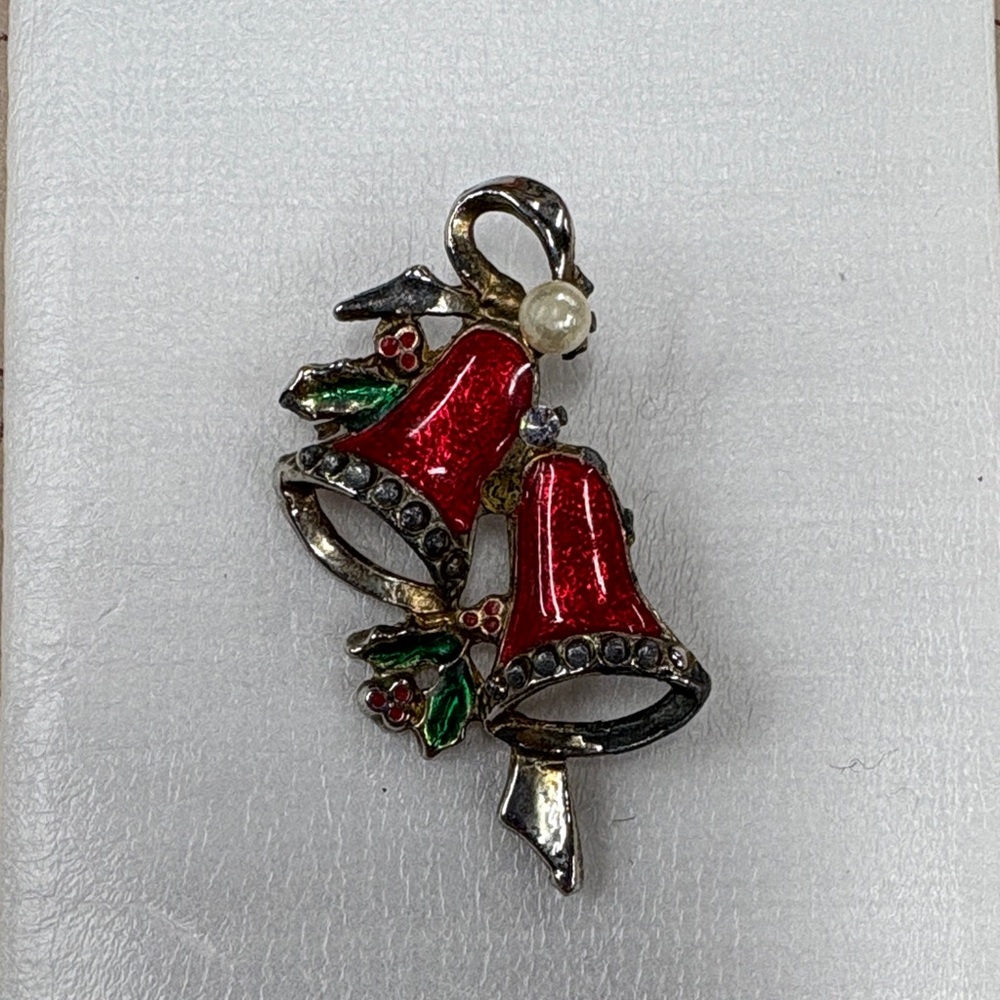 Vintage Christmas Pin
